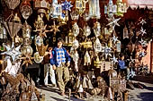 Marrakech - Medina meridionale, il souk dei lattonieri.